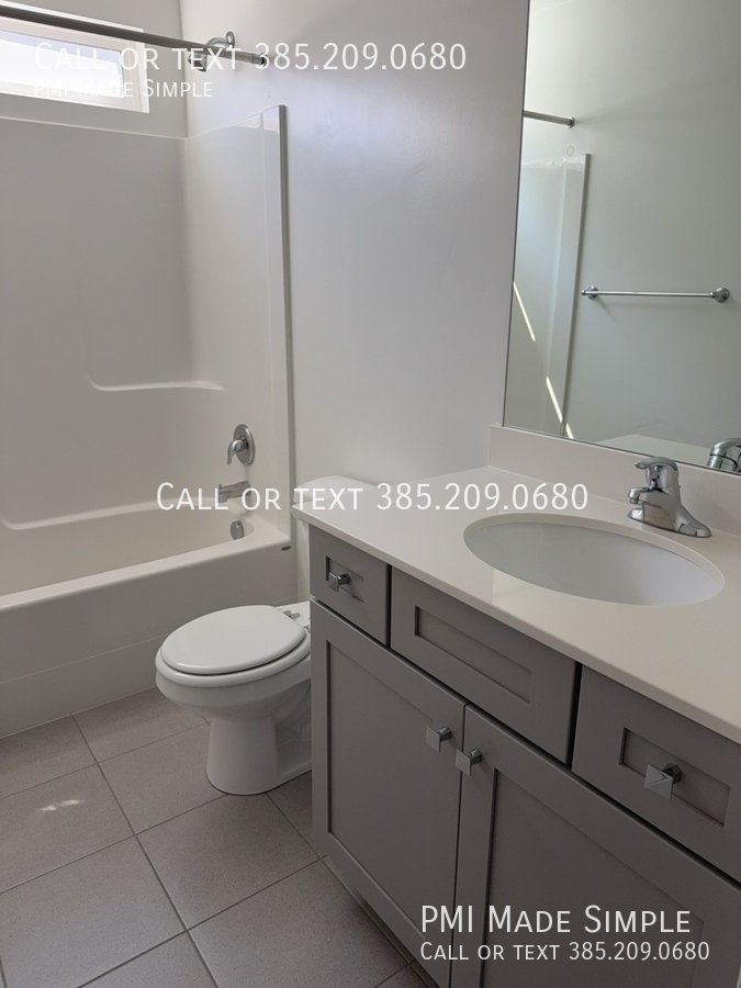 MOVE IN SPECIAL! $250 OFF FIRST MONTH RENT! Beautiful End-Unit Townhome Near Silicon Slopes property image