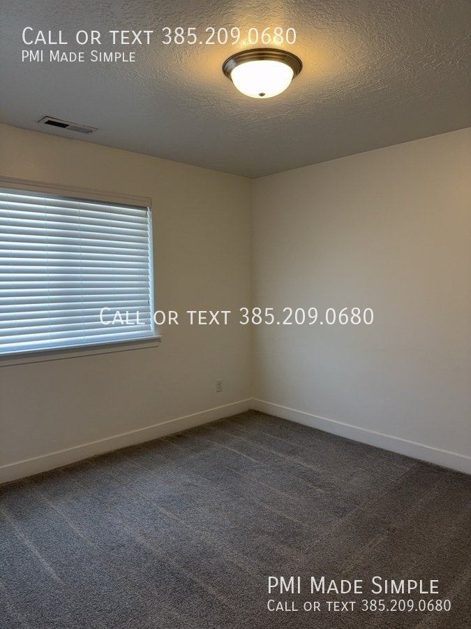 MOVE IN SPECIAL! $250 OFF FIRST MONTH RENT! Beautiful End-Unit Townhome Near Silicon Slopes property image
