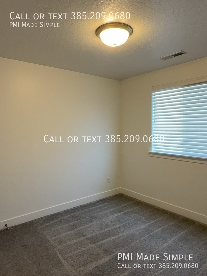 MOVE IN SPECIAL! $250 OFF FIRST MONTH RENT! Beautiful End-Unit Townhome Near Silicon Slopes property image