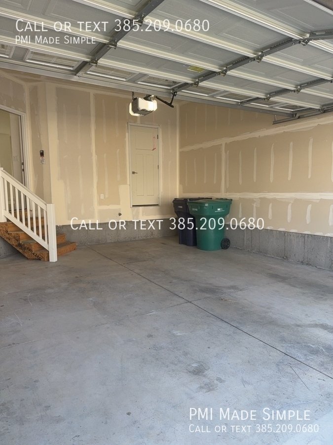 MOVE IN SPECIAL! $250 OFF FIRST MONTH RENT! Beautiful End-Unit Townhome Near Silicon Slopes property image