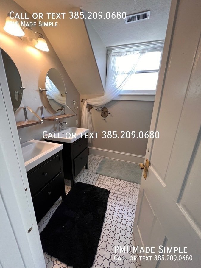 Christmas is on us!! | Huge GORGEOUS 5 Bed 3.5 Bath Victorian Home in Downtown Provo | property image