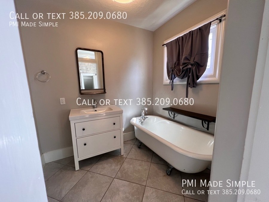 Christmas is on us!! | Huge GORGEOUS 5 Bed 3.5 Bath Victorian Home in Downtown Provo | property image