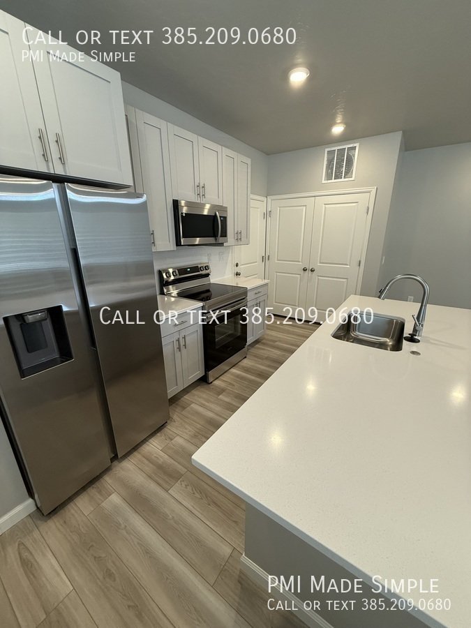 🏡 Christmas is on Us! | BRAND NEW Townhome w/ Community Pool | Pets Welcome! property image