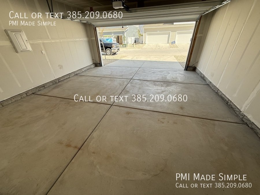 🏡 Christmas is on Us! | BRAND NEW Townhome w/ Community Pool | Pets Welcome! property image