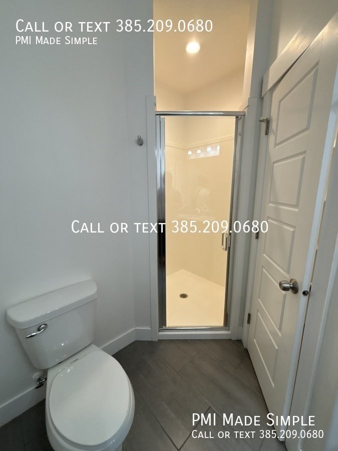 Incredible 3 BR Single Family Home! With Spooktacular Special! $400 off! property image