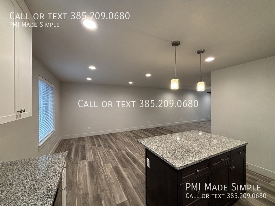 🎄 Christmas is on Us! LARGE Pet Friendly Townhome in Provo property image