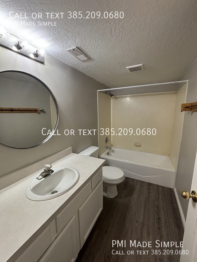 Christmas is on Us! Dog Friendly, Large Fenced Back Yard, Spacious Home property image