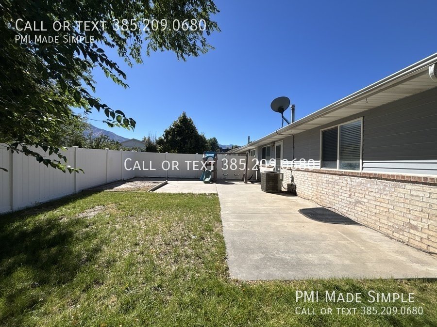 Christmas is on Us! Dog Friendly, Large Fenced Back Yard, Spacious Home property image