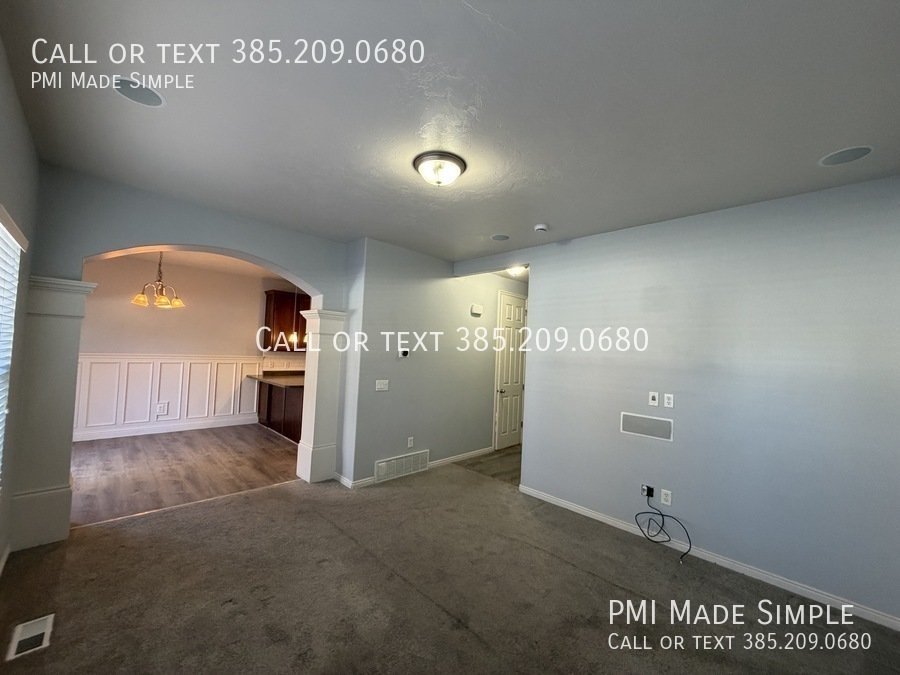Beautiful Townhome in Riverton READY TO MOVE! property image