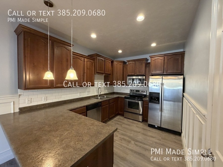 Beautiful Townhome in Riverton READY TO MOVE! property image