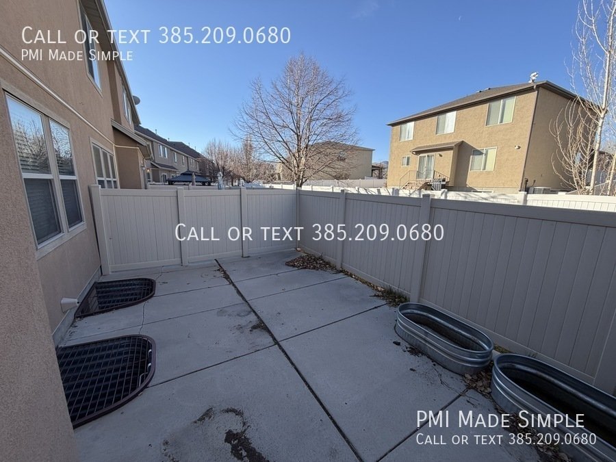 Beautiful Townhome in Riverton READY TO MOVE! property image
