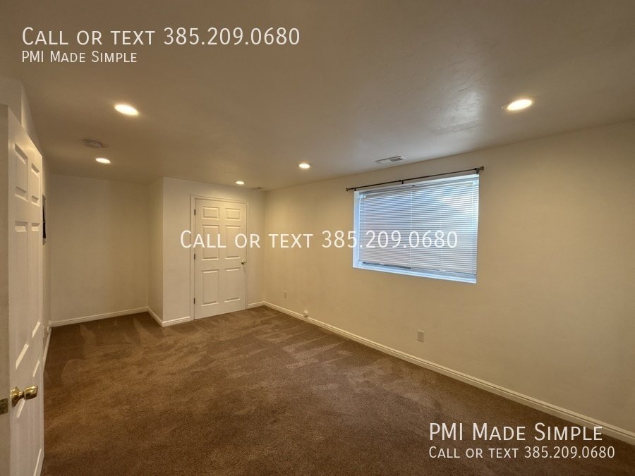 ☃️  $500 off First Month's Rent! Spacious Home w/ Big Fenced Back Yard | Pet dog welcome! property image