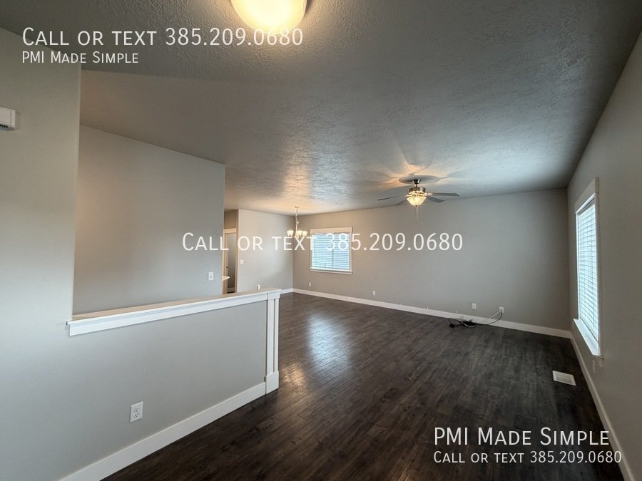 Incredible 3 BR Single Family Home! XMAS SPECIAL $$!! property image