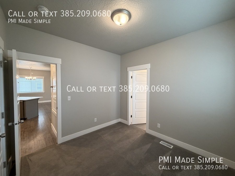 Incredible 3 BR Single Family Home! XMAS SPECIAL $$!! property image