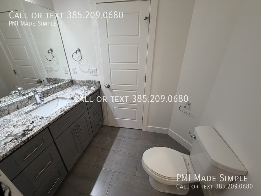 Incredible 3 BR Single Family Home! XMAS SPECIAL $$!! property image