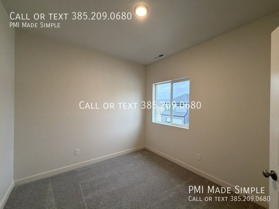 Beautiful Family Home in Highland! Get this XMAS SPECIAL TODAY! property image