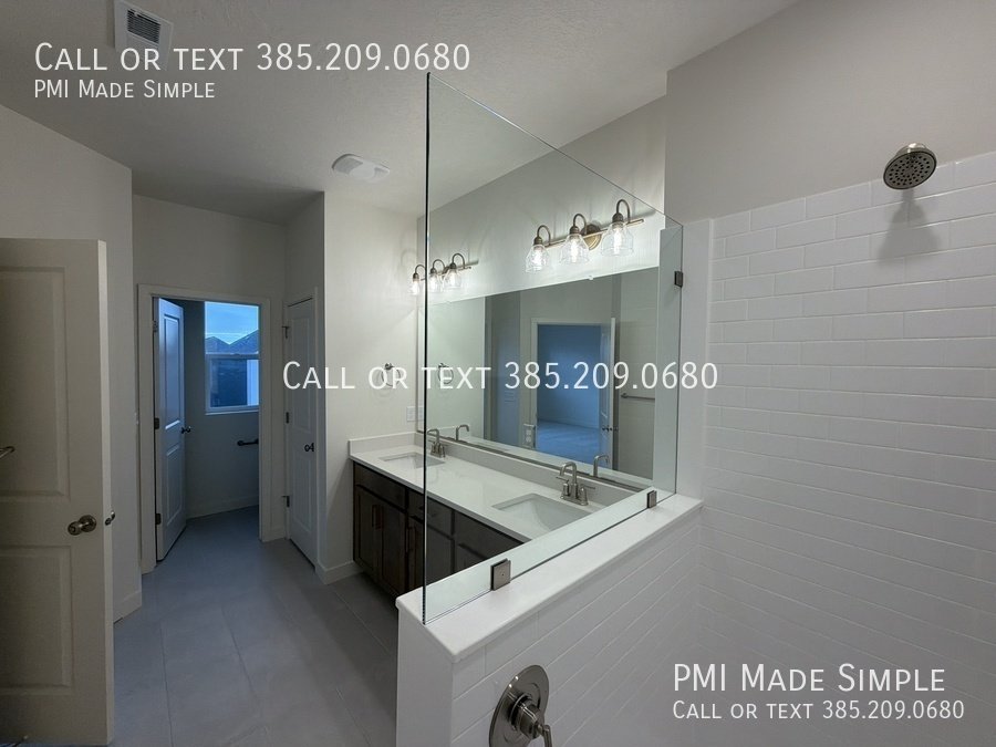 Beautiful Family Home in Highland! Get this XMAS SPECIAL TODAY! property image