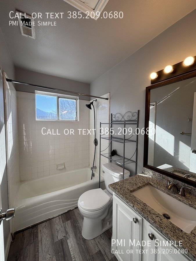 Spacious Home w/ Big Fenced Back Yard | Pet dog welcome! ⭐  $500 off First Month's Rent! ⭐ property image