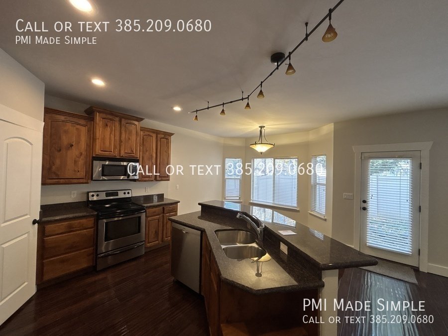 BEST Townhome with the Best Price in the area!| Dog Welcome ❄️ $500 off 1st Month property image