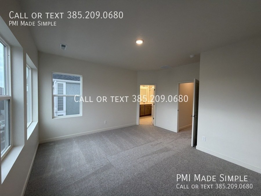 GORGEOUS Home in Highland!  MOVE IN SPECIAL$$$! property image