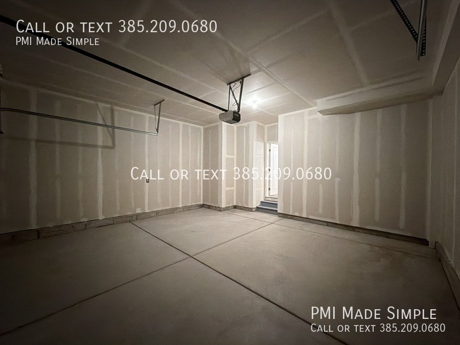 GORGEOUS Home in Highland!  MOVE IN SPECIAL$$$! property image