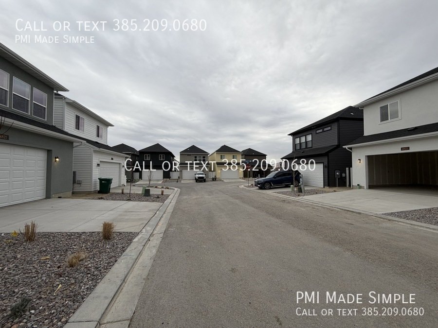 GORGEOUS Home in Highland!  MOVE IN SPECIAL$$$! property image