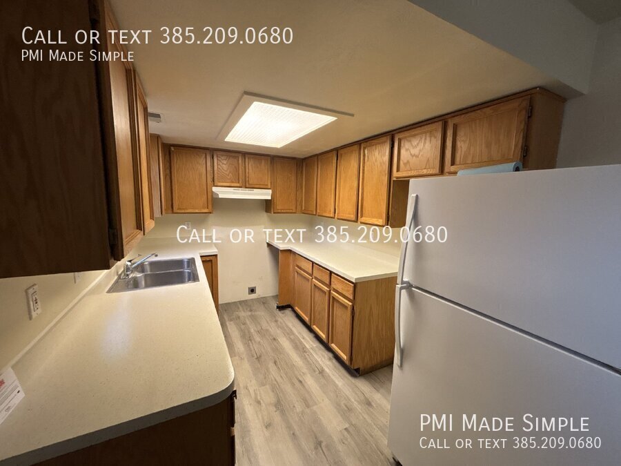 Spacious 3-Bedroom Townhome with Fenced Yard property image