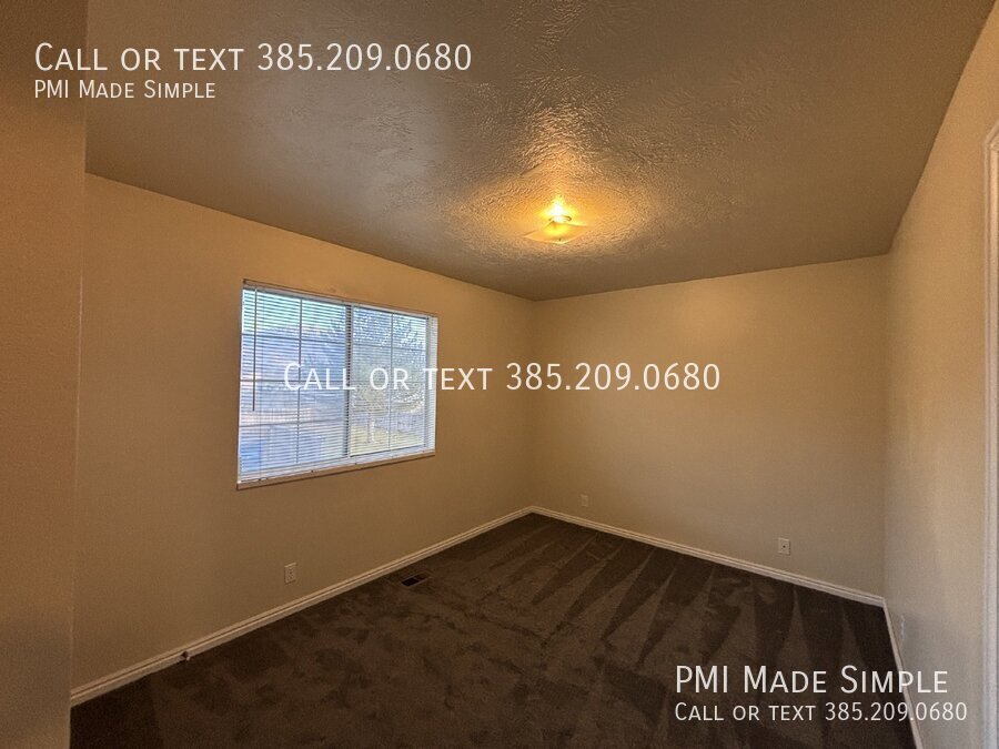 Spacious 3-Bedroom Townhome with Fenced Yard property image