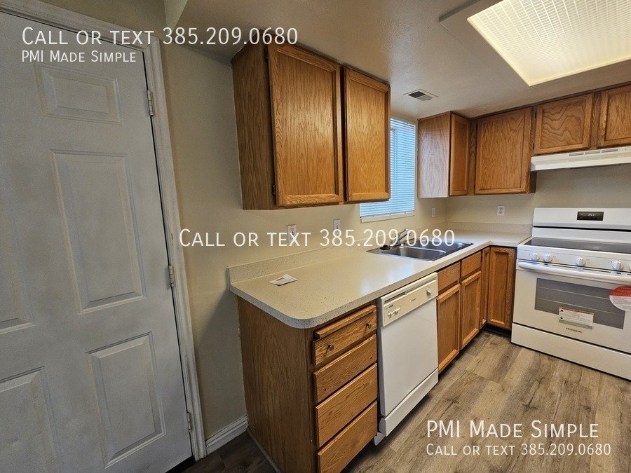 3-Bedroom Townhome with HUGE Yard in Pleasant Grove! property image