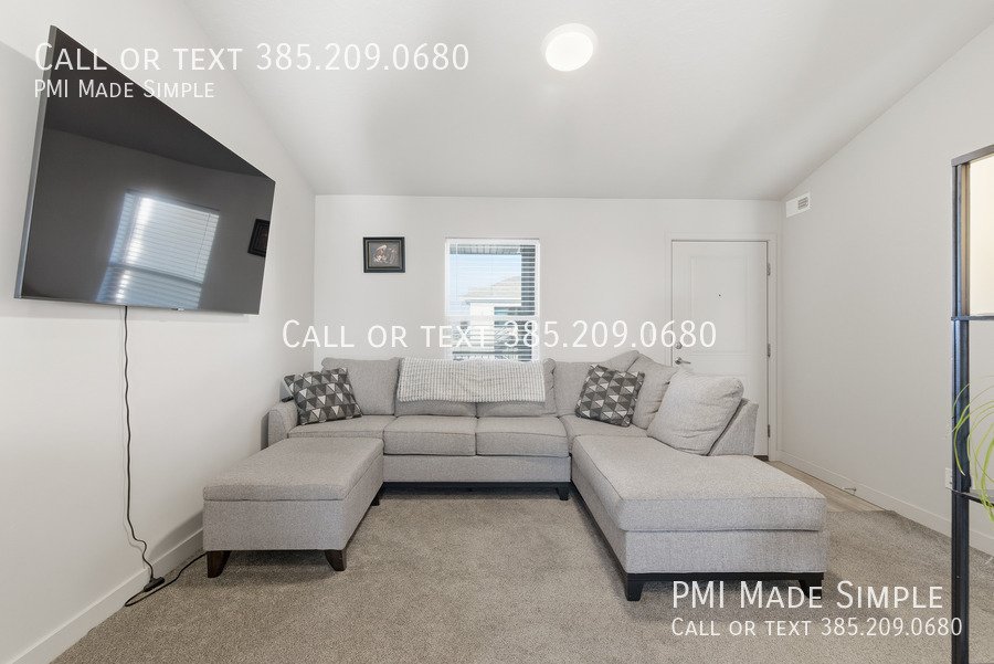 Gorgeous views Near UVU from this 4th Floor Condo! property image