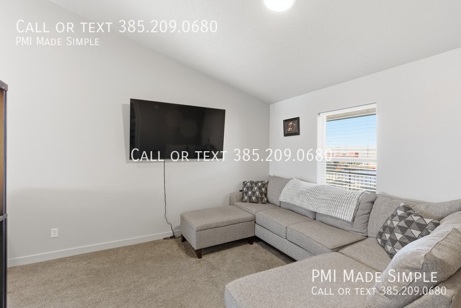 Gorgeous views Near UVU from this 4th Floor Condo! property image