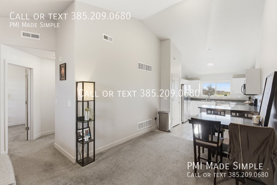 Gorgeous views Near UVU from this 4th Floor Condo! property image