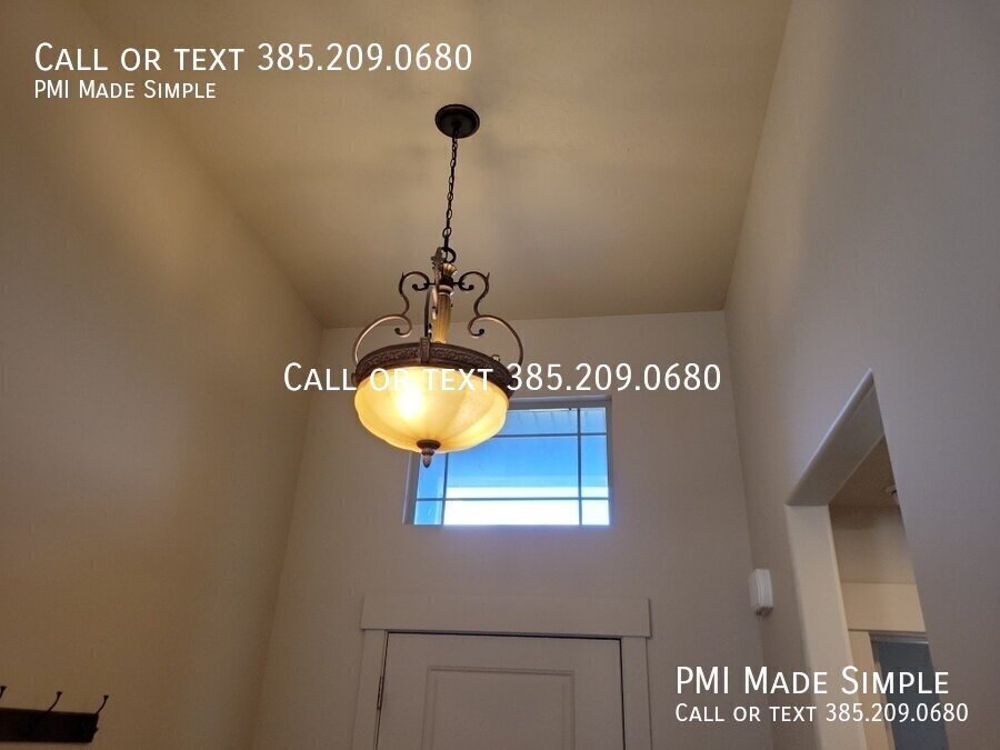 Spacious 6-Bedroom Family Home in Vineyard! COMING SOON! property image