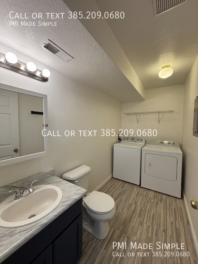 3-beds with a big grassy yard! Dog Friendly! property image
