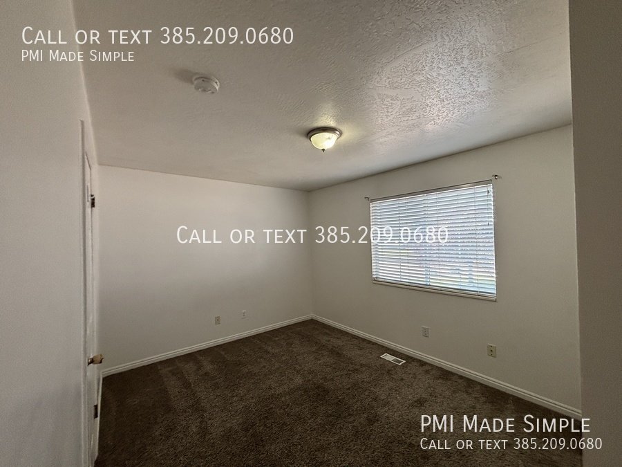 3-beds with a big grassy yard! Dog Friendly! property image