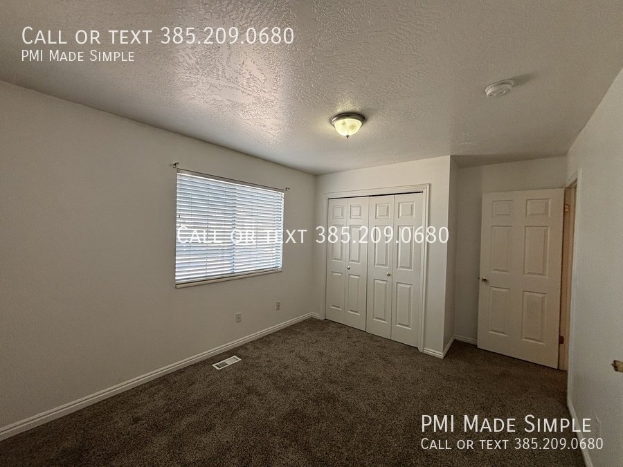 3-beds with a big grassy yard! Dog Friendly! property image