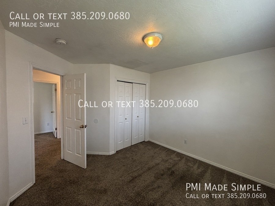 3-beds with a big grassy yard! Dog Friendly! property image