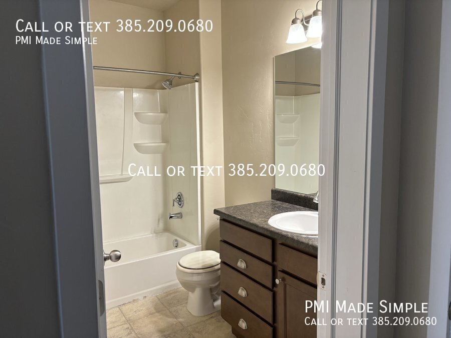Stylish 3-Bed Condo in Saratoga Springs with 2 Car Garage property image