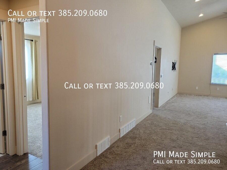 Spacious 6-Bedroom Family Home in Vineyard! property image