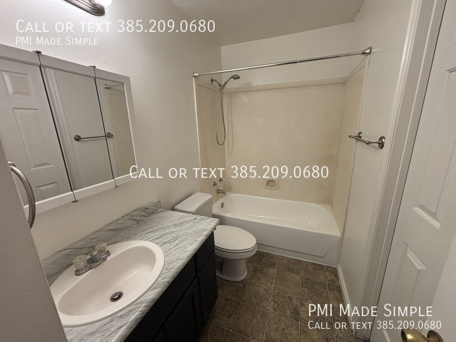 $500 Off + Free Flat Screen TV! Updated 3-bed Townhome with a big yard | Dog Friendly! property image