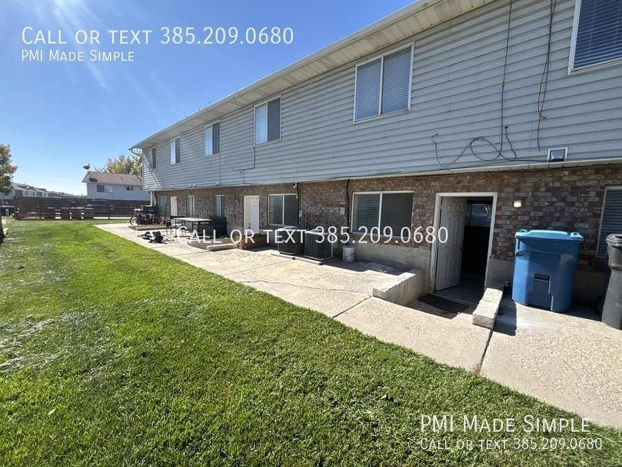 $500 Off + Free Flat Screen TV! Updated 3-bed Townhome with a big yard | Dog Friendly! property image