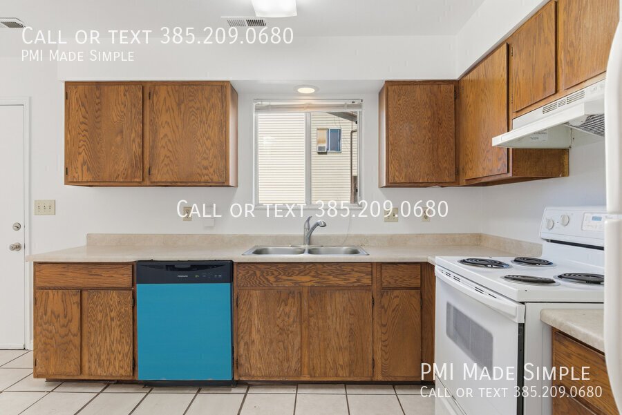 COMING SOON! 3 Bed Towhome in South East Provo | Dog Friendly! property image
