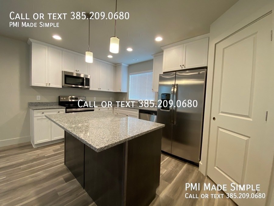 Beautiful 3BR Townhome near the Mountains COMING SOON! property image