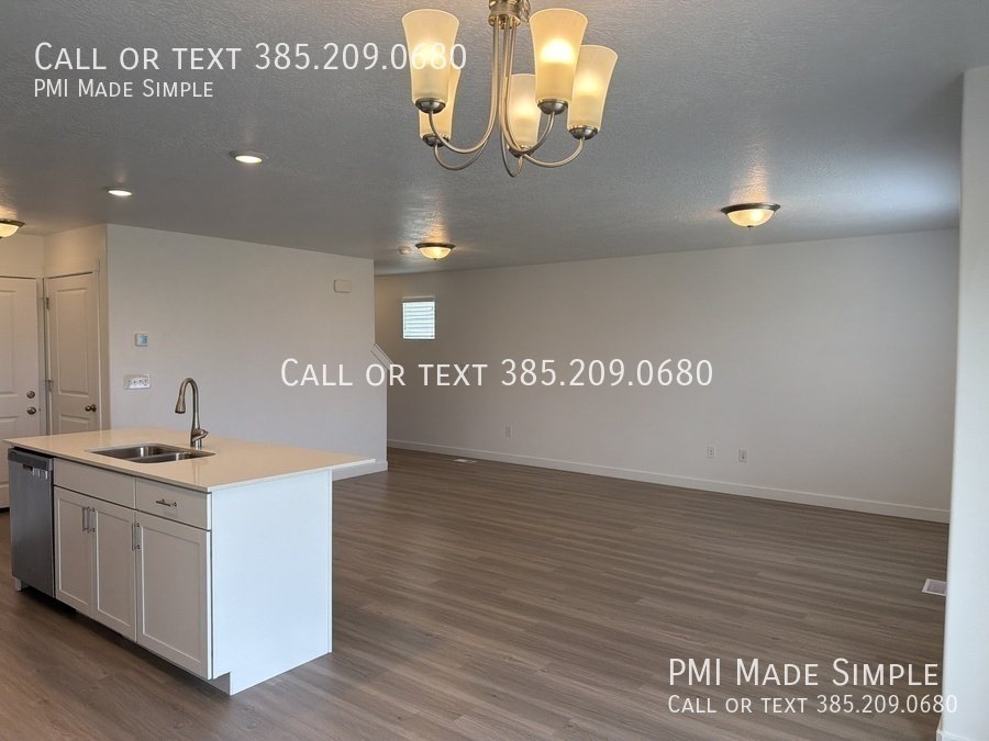 Captivating Barley Bend Townhome! READY TO VIEW! property image