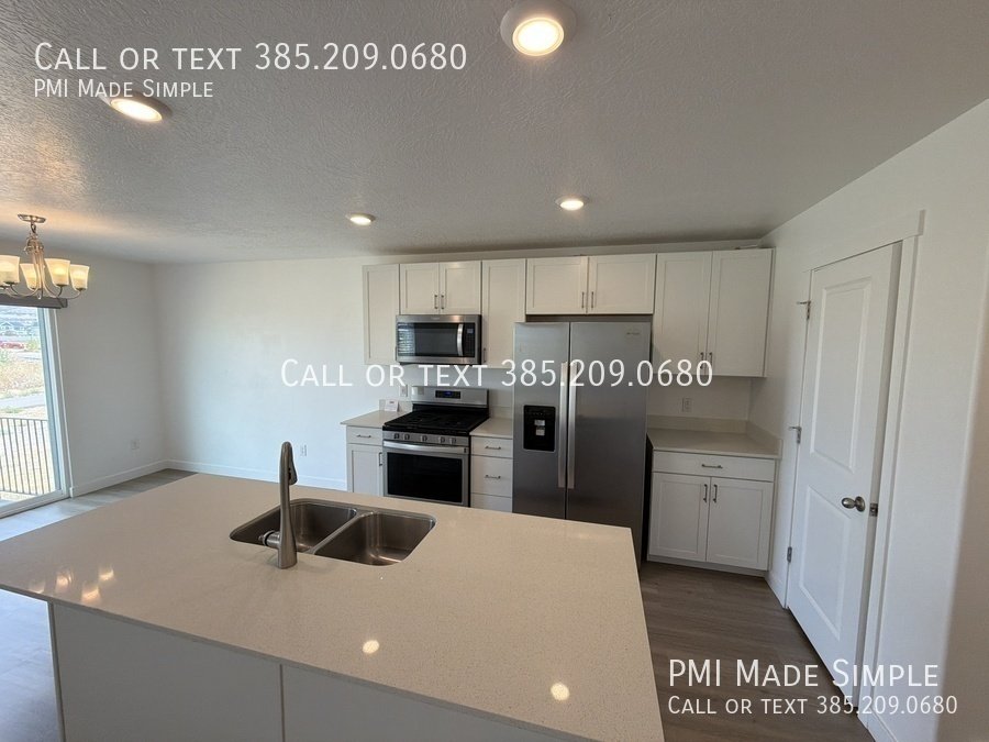Captivating Barley Bend Townhome! READY TO VIEW! property image