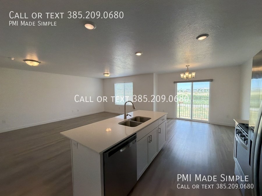 Captivating Barley Bend Townhome! READY TO VIEW! property image