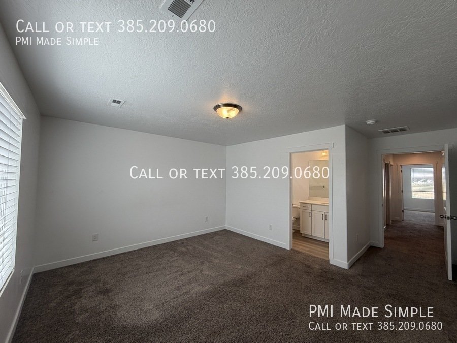 Captivating Barley Bend Townhome! READY TO VIEW! property image