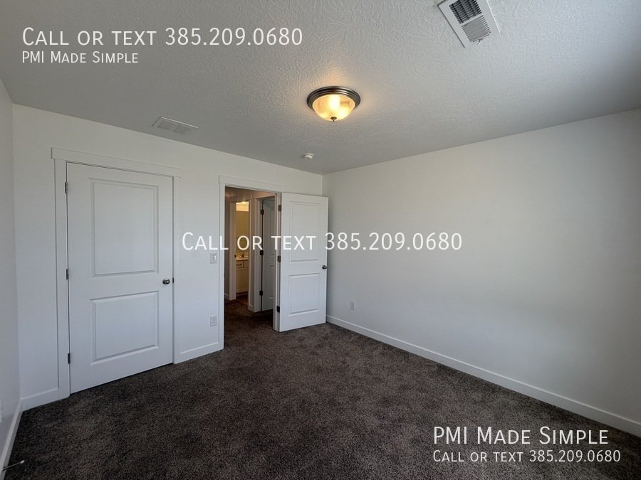 Captivating Barley Bend Townhome! READY TO VIEW! property image