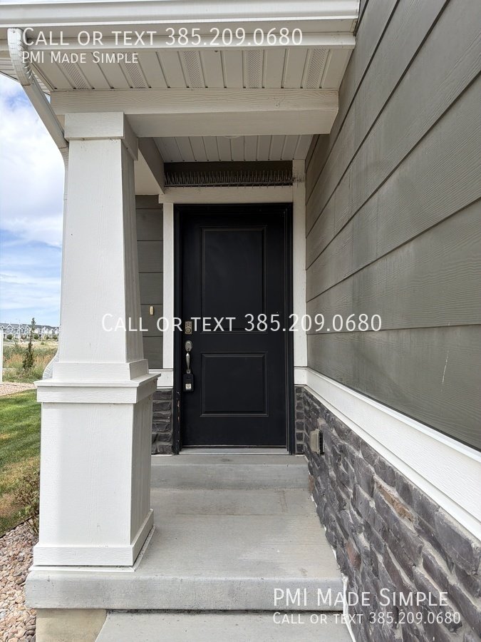Captivating Barley Bend Townhome! READY TO VIEW! property image