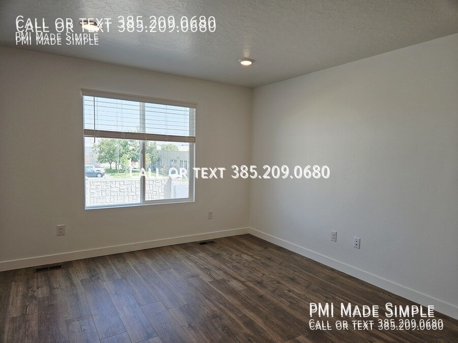 $250 off 1st Mo! Beautiful, Spacious and BRIGHT Townhome in Saratoga Springs property image